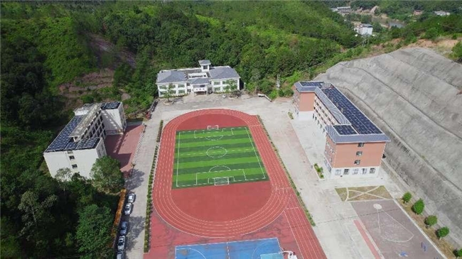 彩云衔爱,金秋重启:“微笑云朵”助力客都花蕾向阳而生