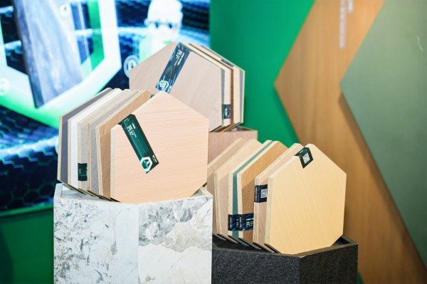 1743602248559786.jpg 3.jpg